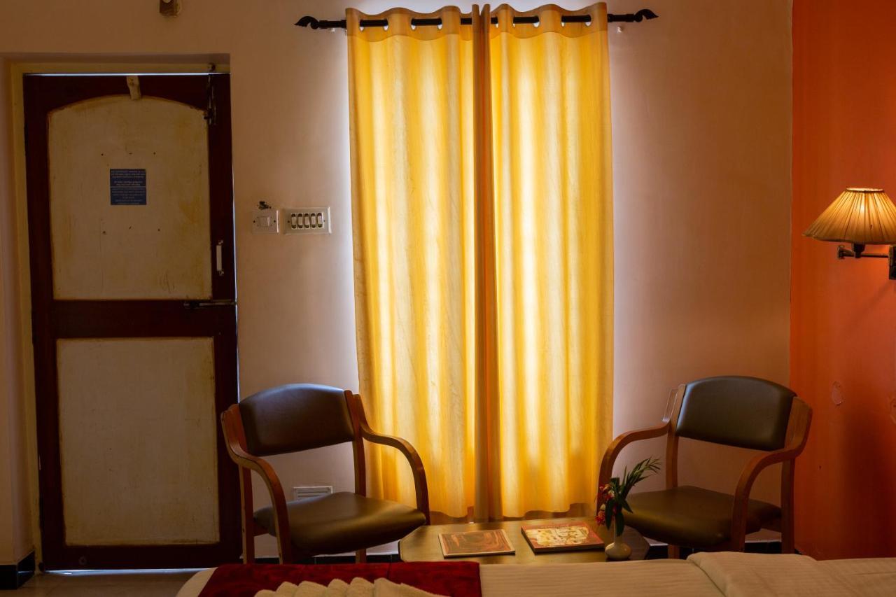 Kstdc Hotel Mayura Bhuvaneshwari Kamalapur Hampi Extérieur photo