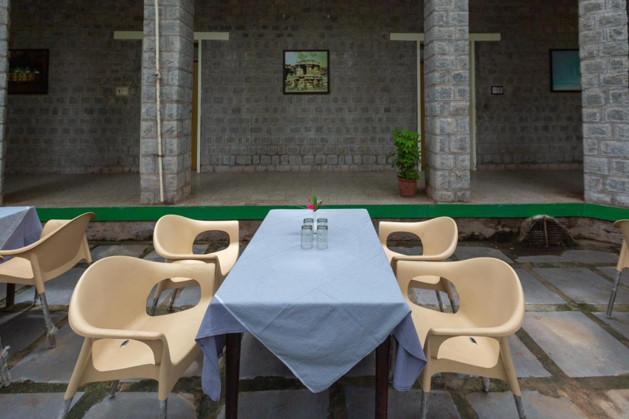 Kstdc Hotel Mayura Bhuvaneshwari Kamalapur Hampi Extérieur photo
