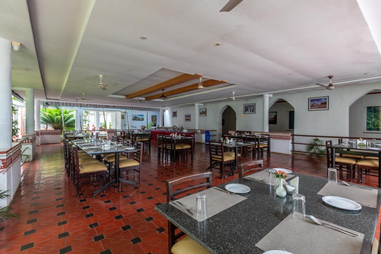 Kstdc Hotel Mayura Bhuvaneshwari Kamalapur Hampi Extérieur photo